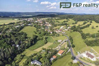 Nabízíme k prodeji pozemkem s vybudovanou základovou deskou 