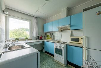 Nabízíme k prodeji rodinný dům s dispozicí 4+1, nacházející 