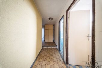 Nabízím Vám k prodeji prostorný rodinný dům 5+2, který má id