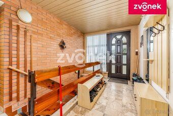 Prodej prostorného řadového domu s okrasnou zahradou, Otroko
