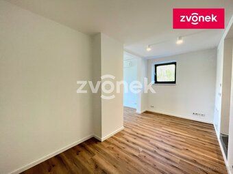 Exkluzivně nabízíme k pronájmu krásný, moderní a nově zrekon