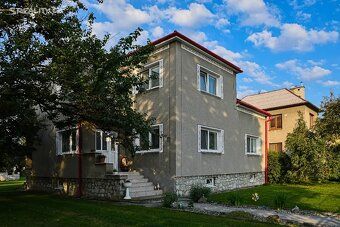 Pronájem bytu 2+1 o rozloze cca 66m2 ve 2.NP ( první patro) 