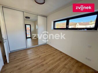 Nabízím Vám nově dokončený byt 2+kk s terasou a garážovým st