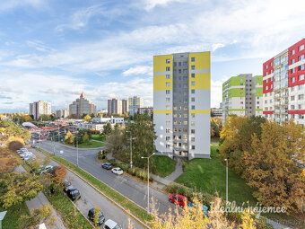 K dlouhodobému podnájmu nabízíme světlý byt o dispozici 3+1 