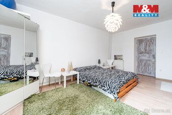V zastoupení majitele nabízíme k pronájmu světlý a dobře řeš
