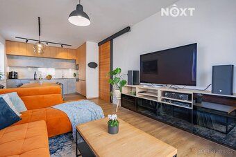 Exkluzivně Vám nabízíme moderně zařízený byt 3+kk s velkorys