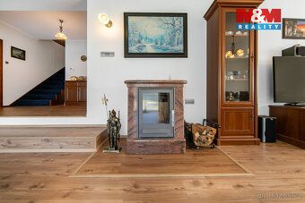 Exkluzivně nabízíme prostorný rodinný dům 6+kk (cca 230 m²) 