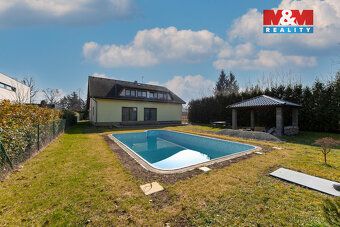 Exkluzivně nabízíme prostorný rodinný dům 6+kk (cca 230 m²) 