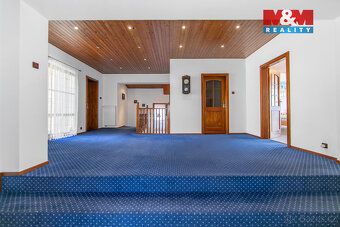 Exkluzivně nabízíme prostorný rodinný dům 6+kk (cca 230 m²) 