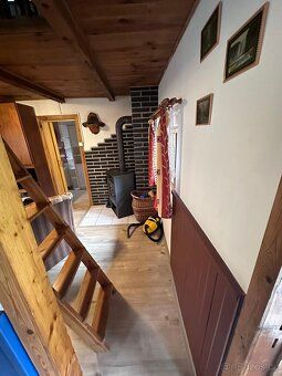 REKREAČNÍ CHATA U ŘEKY LUŽNICE PRONÁJEM CHATY Nabízíme k pro