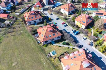 Nabízíme k prodeji podkrovní mezonet 3+1 o ploše 83 m² ve vy