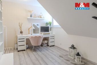 Nabízíme k prodeji podkrovní mezonet 3+1 o ploše 83 m² ve vy