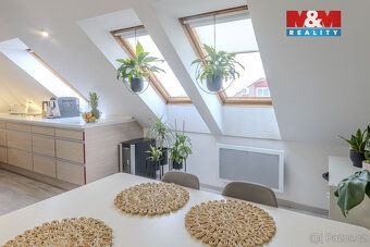 Nabízíme k prodeji podkrovní mezonet 3+1 o ploše 83 m² ve vy