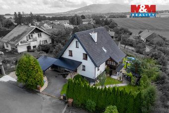 Nabízíme k prodeji prostorný rodinný dům s nádherným výhlede