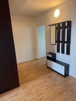 We offer for rent a beautiful 2+1 apartment in the desired l