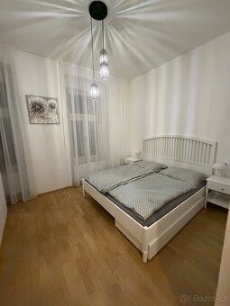 Nabízím k prodeji prostorný a světlý byt 2+kk v osobním vlas