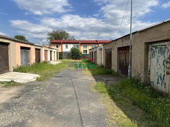 Nemovitosti SEVER vám zprostředkují koupi tří garáží v osobn