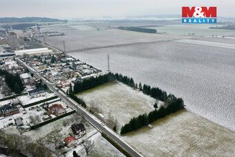 Prodej atraktivního pozemku o rozloze 9489 m² v klidné části