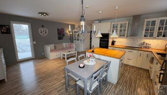 Moderní bungalov 4+kk pod Ještědem | 88 m | pozemek 616 m | 
