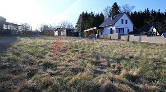 Nabízím k prodeji mírně svažitý pozemek o výměře 964 m², nac