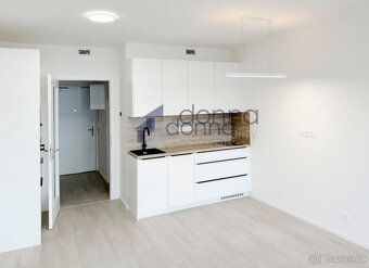 Pěkný byt 1+kk, o ploše 32m2 + lodžie 5m2, ve 4. patře v nov