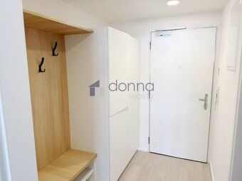 Pěkný byt 1+kk, o ploše 32m2 + lodžie 5m2, ve 4. patře v nov
