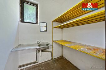 Nabízíme k pronájmu obchodní objekt o užitné ploše 80 m², na