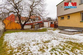 Nabízíme k prodeji dvoupatrový rodinný dům o dispozici 5+2 a