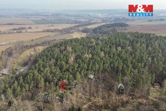 Nabízíme k prodeji útulnou samostatně stojící chatu v rekrea