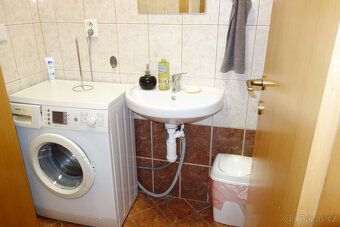 Pronájem nebytových prostor 72,6 m² – ideální pro ordinaci č