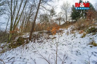 Nabízíme k prodeji krásnou zahradu o celkové rozloze 2180 m²