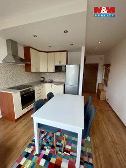 Nabízíme k pronájmu pěkný byt o dispozici 1+1 a ploše 35 m² 
