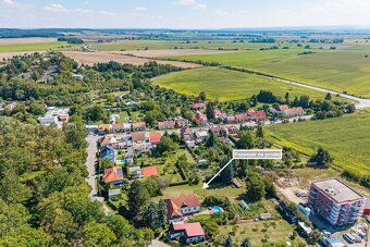 Ev.č. 00855 Stavební pozemek k prodeji – Holice v Čechách, u