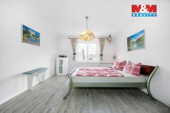 Nabízíme rodinný dům ve velmi dobrém stavu v klidné části mě