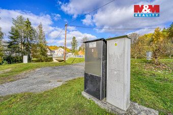 Nabízíme k prodeji pozemek k bydlení o rozloze 987 m², situo