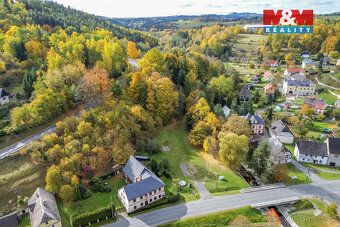 Nabízíme k prodeji pozemek k bydlení o rozloze 987 m², situo
