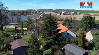 Nabízíme k prodeji krásnou zahradu o rozloze 340 m², situova