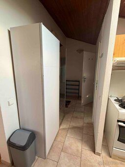 Nabízíme k pronájmu hezký, zděný byt 1+1(50m2), 2.patro, v ž