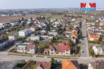 Nabízíme k prodeji podíl ideální 1/3 řadového rodinného domu