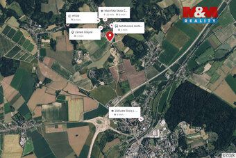 Nabízíme k prodeji svažitý pozemek o rozloze 827 m², ideální