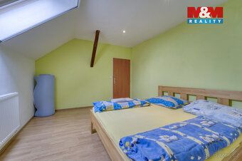 Nabízíme k prodeji slunný a prostorný dvougenerační rodinný 