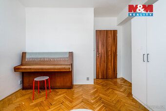 Nabízíme k prodeji světlý byt o dispozici 3+1 s lodžií v jed
