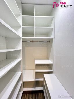 Nabízíme Vám pronájem zrekonstruovaného bytu 2+1 v centru mě