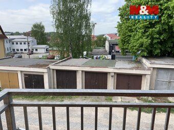 Nabízíme k pronájmu útulný byt 1+kk s balkonem, situovaný ve