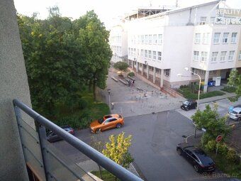 Nabízím Vám pronájem plně vybaveného bytu 2+kk s balkónem na