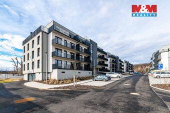 Nabízíme k pronájmu útulný byt 1+kk s velkým balkónem o celk