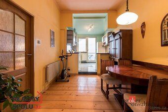 Nabízíme dlouhodobý pronájem podkrovního bytu 2+1, 70m² s te