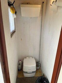 Nabízíme k prodeji zahradu o výměře 362 m² s chatou o výměře