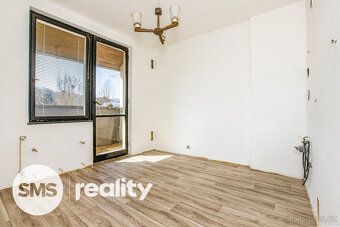 Velký byt, vlastní garáž, pouze 4 byty v domě a klid jihočes
