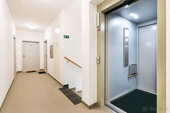 CP: 58.m2, 4.p. Byt je dobře dispozičně řešen, je vzdušný, s